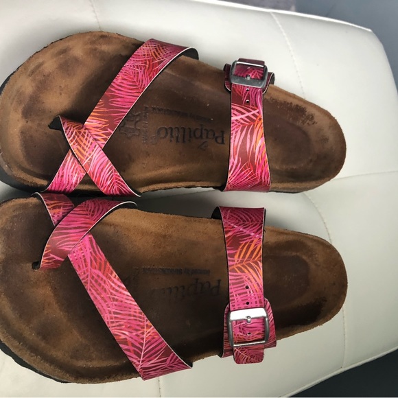 Womens size 36 Sandals - Picture 1 of 3